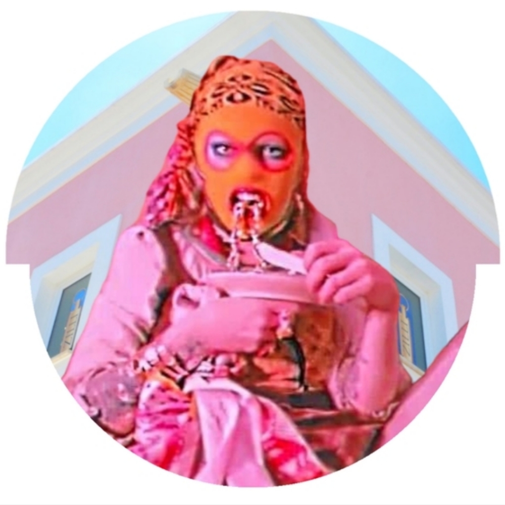 Meet your Posher, 🎪 Miss Slick 🎪